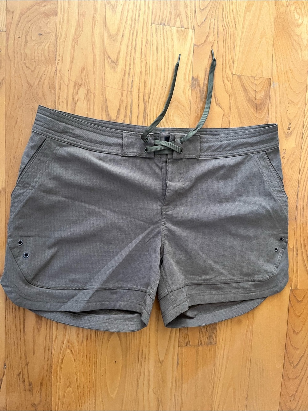 Prana Olive Drawstring Women's Athletic Shorts